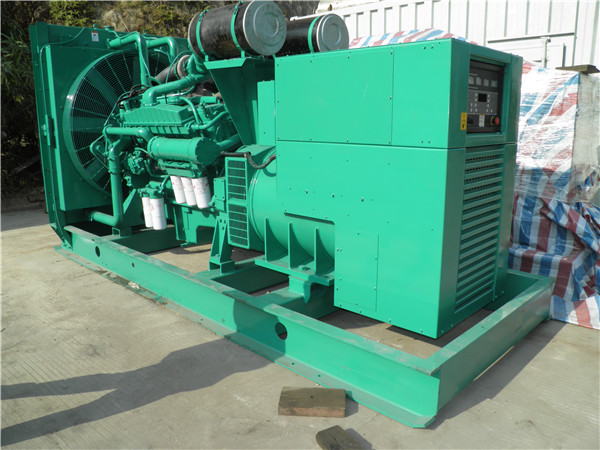 梁山出租发电机 发电机组厂家:柴油发电机组的控制屏的作用是什么?