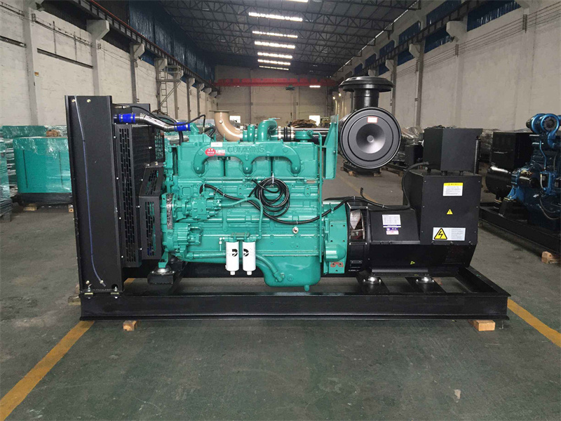 梁山发电机出租租赁如何保证柴油发电机组的正常运行？