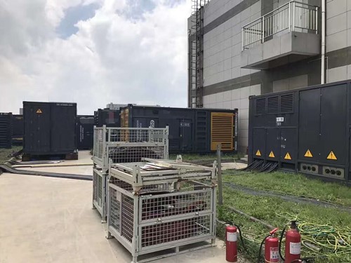 梁山除了定期检查，还有哪些方法可以及时发现接触式转速表探头的磨损？