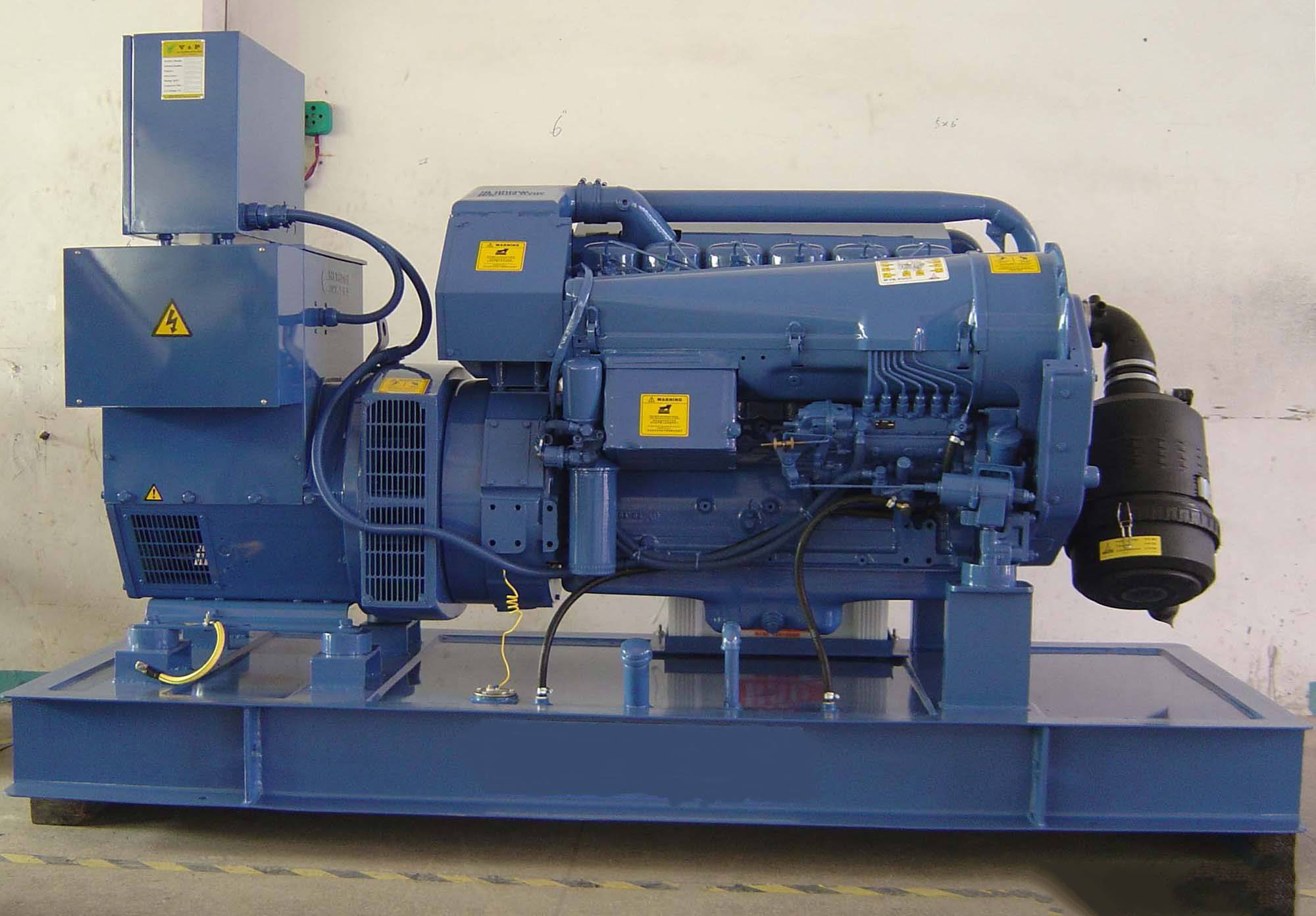 梁山汽油发电机组冬季启动前，电瓶需要做哪些检查和维护？