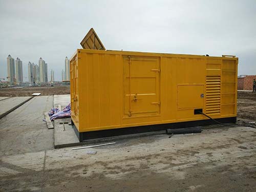 梁山合同中关于乙方责任导致工期延误的赔偿标准应该如何制定?